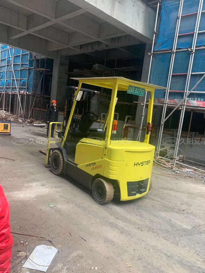 海斯特2.5吨电动叉车交付苏州新南环菜市场建设项目使用